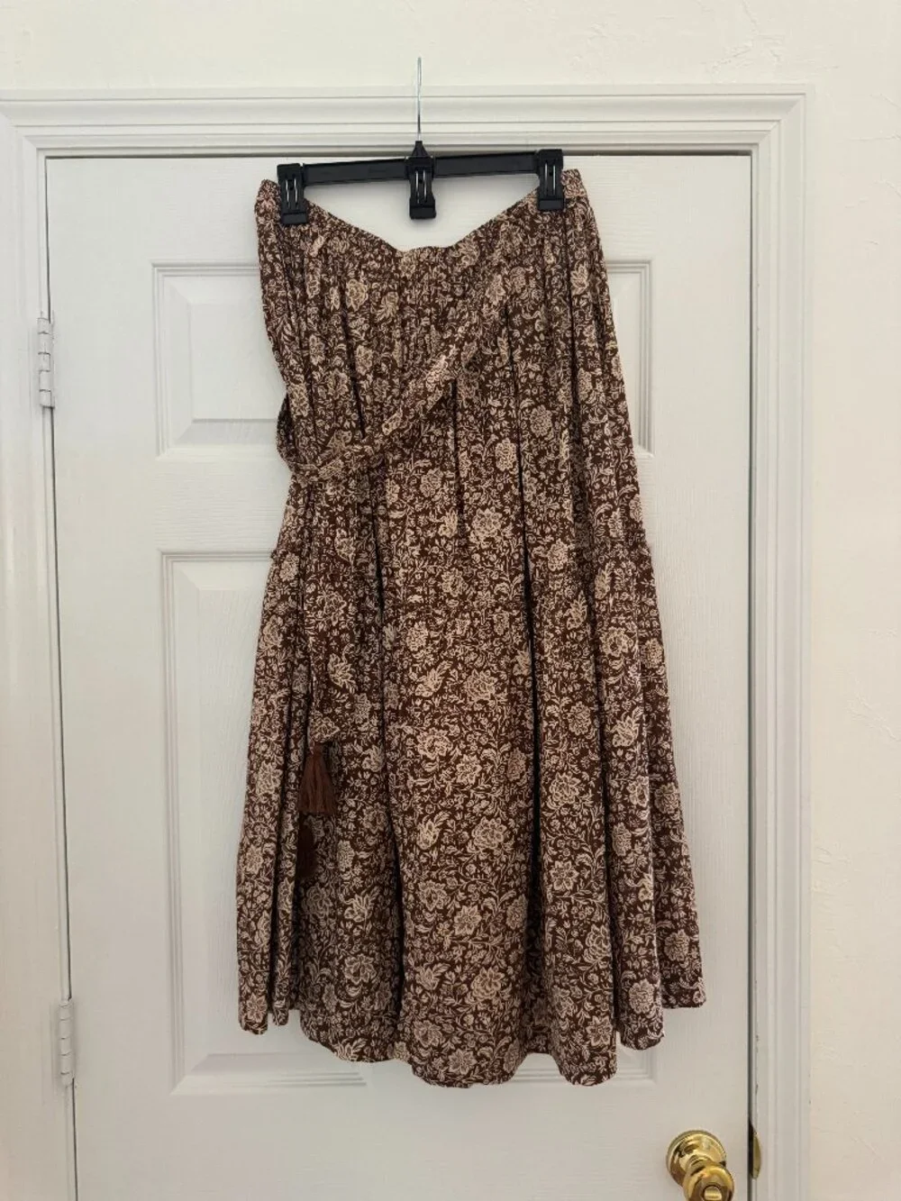 Mille Francois Skirt in Cocoa Floral Size Medium - Picture 2 of 3